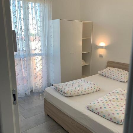 Апартаменти Peschieraview Flat X4 Песк'єра-дель-Гарда Екстер'єр фото