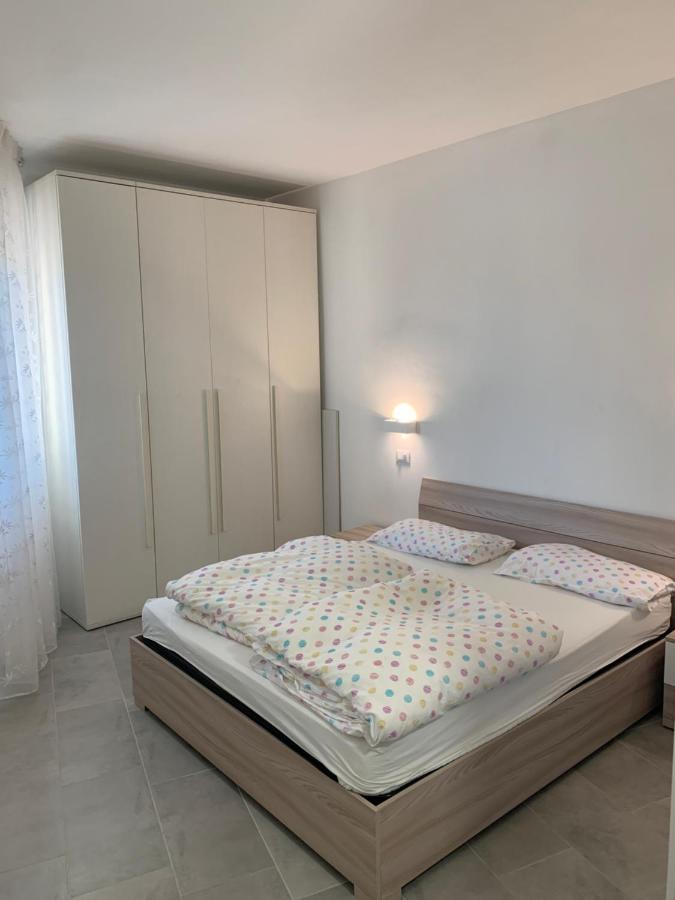 Апартаменти Peschieraview Flat X4 Песк'єра-дель-Гарда Екстер'єр фото